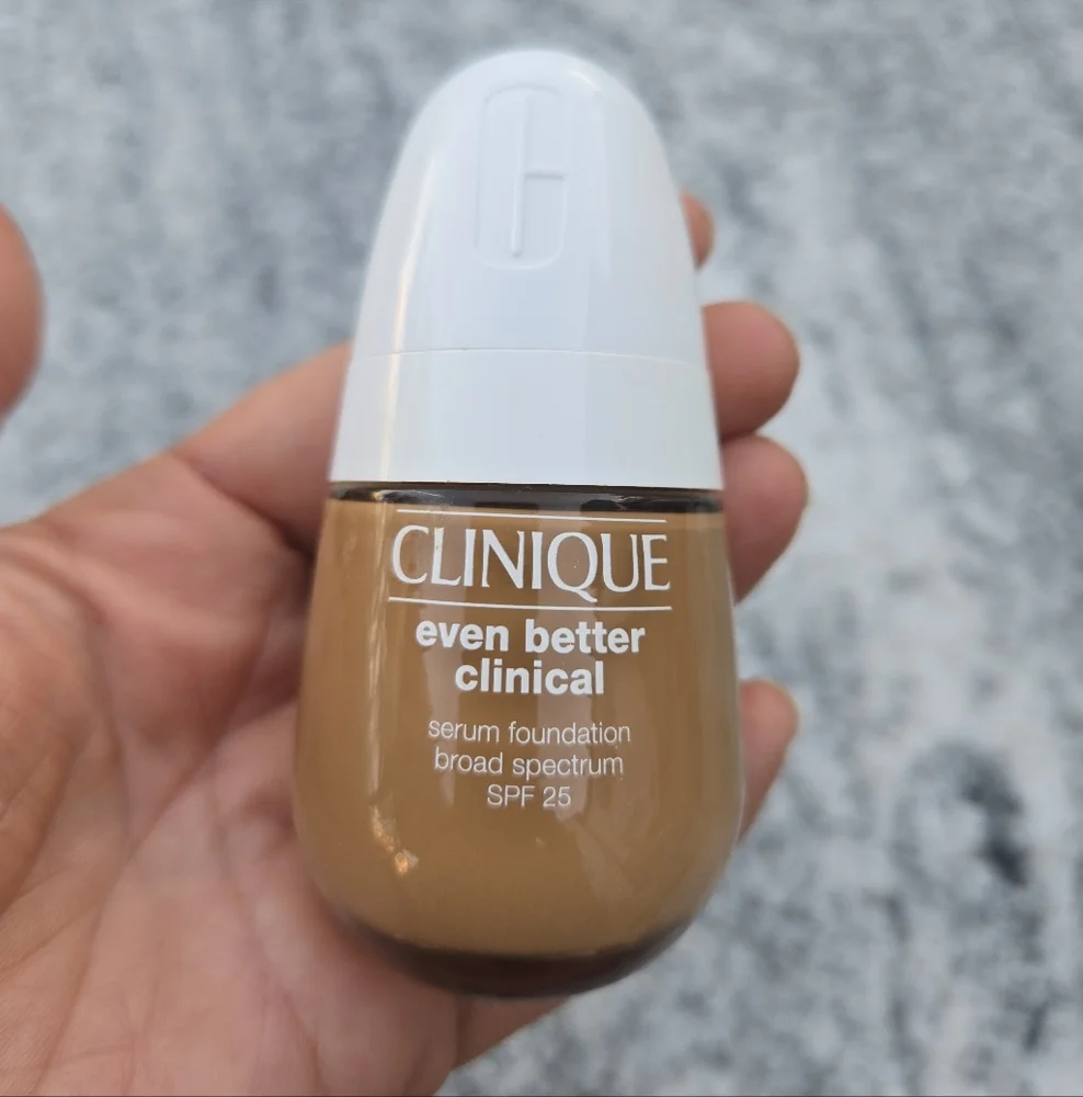 Even Better Clinical Serum Foundation Broad Spectrum SPF 25 Deep Honey Shade